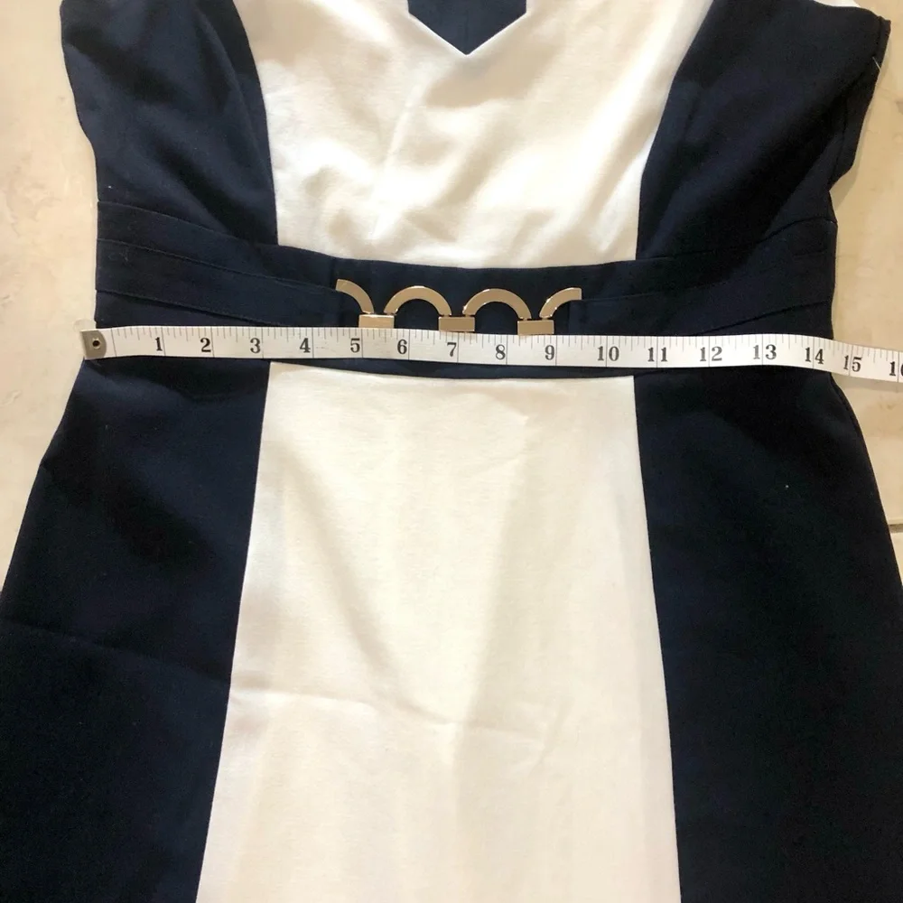 Tahari Navy and White Sleeveless V-Neck Dress. Size 8. NWT - Picture 4 of 7
